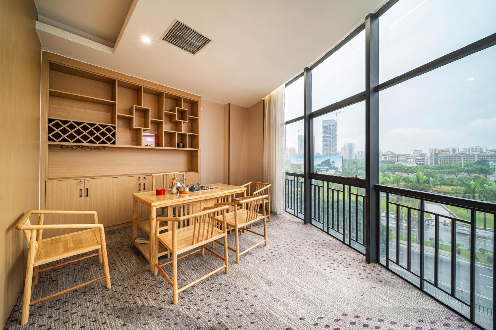Echarm International Hotel Guangzhou Baiyun International Airport Huadu Plaza Branch - Free Deliver Service To Guangzhou Baiyun International Airport & Free Deliver Service To Canton Fair Complex During Canton Fair Period Exterior foto