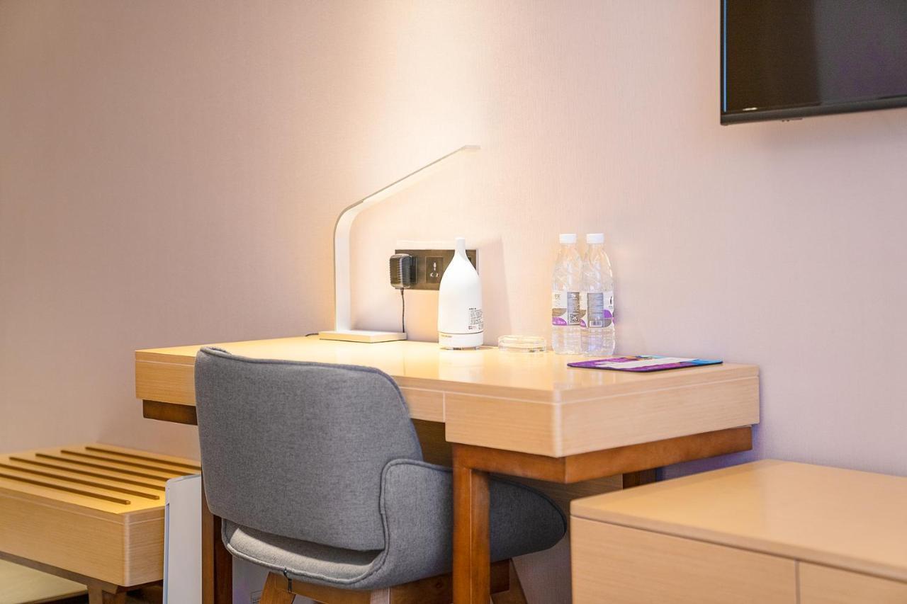 Echarm International Hotel Guangzhou Baiyun International Airport Huadu Plaza Branch - Free Deliver Service To Guangzhou Baiyun International Airport & Free Deliver Service To Canton Fair Complex During Canton Fair Period Exterior foto